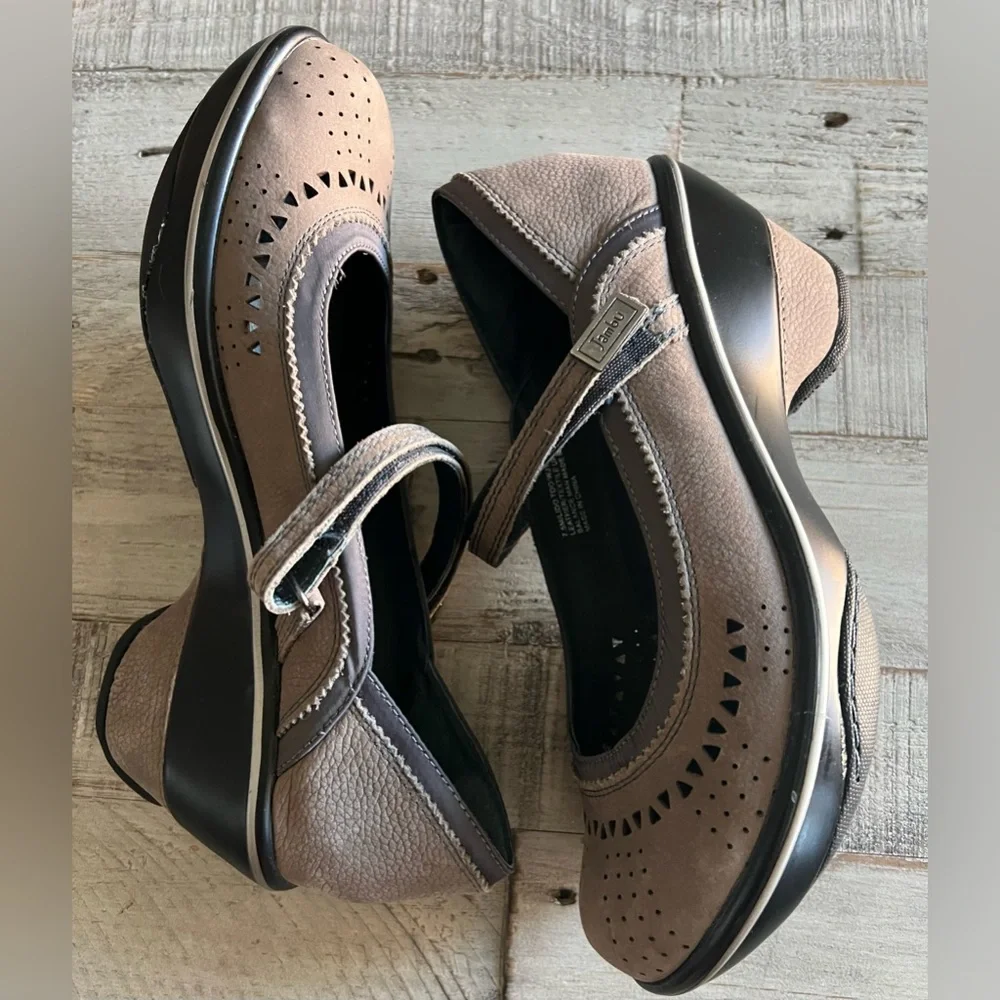 Jambu Lido Too Encore women’s 7 brown leather heeled sport wedge shoes